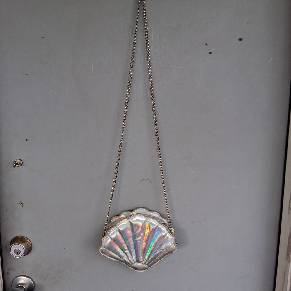 Bioworld Iridescent Holographic Seashell Crossbody Bag Silver Chain Strap Purse - Picture 3 of 4